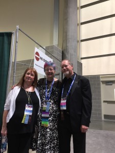 Picture of SFWA members Kevin J. Anderson, Rebecca Moesta, and Cat Rambo